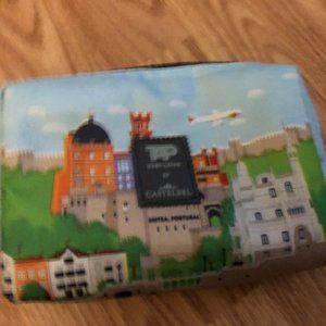 TAP - AIR PORTUGAL AIRLINE COSMETIC HAND BAG CASTELBEL PORTO NEW